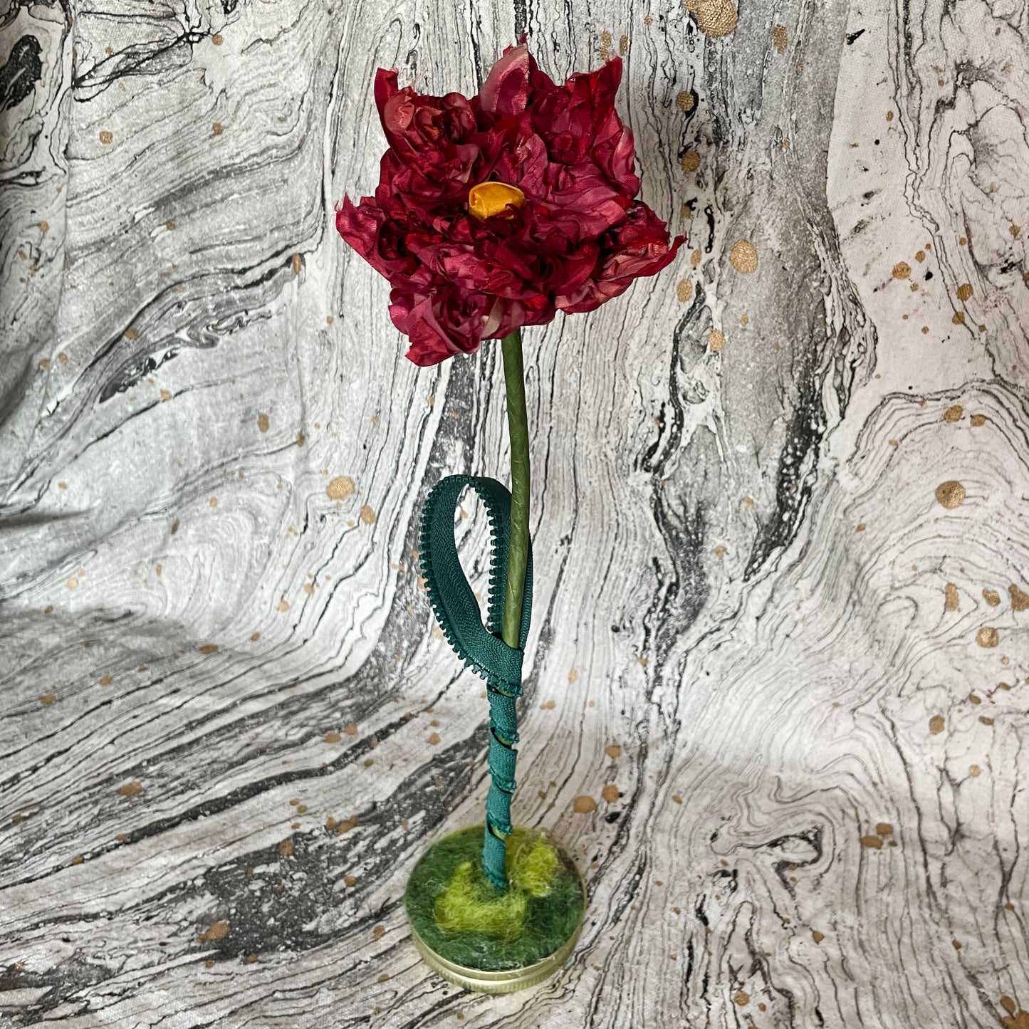 Standing Flower - Red