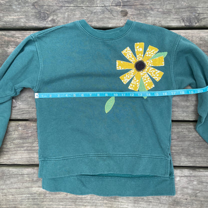 Green Sweatshirt with Floral Appliqué (size x-small)