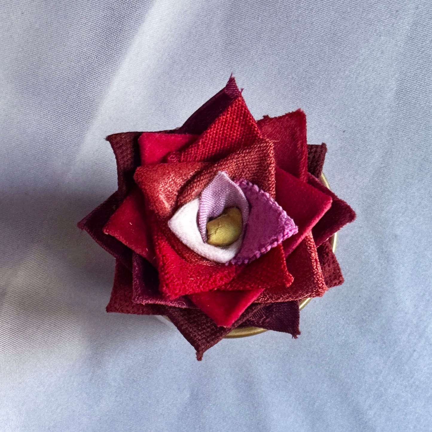 Red Plant - Gold Pot