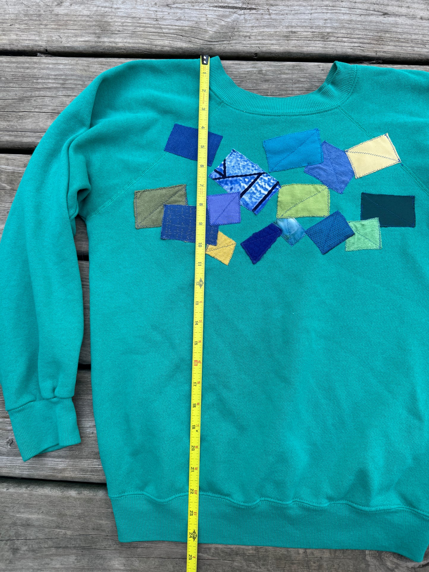 Green Sweatshirt with Abstract Appliqué (size M)
